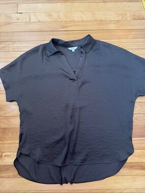Reitmans Kalamata Split V-Neck Silky Blouse
